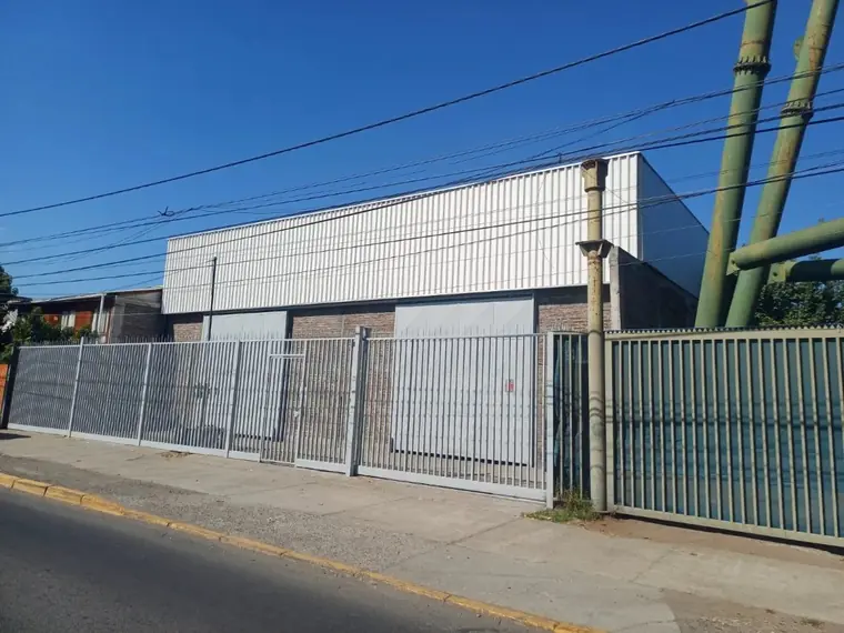 Galpón en venta en Recoleta — Galpon En Venta – Av Vespucio / Alfredo Rosende