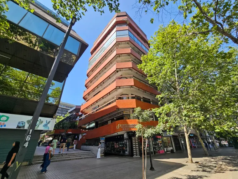 Local Comercial en venta en Providencia — Local Comercial En Centro Comercial Dos Providencias