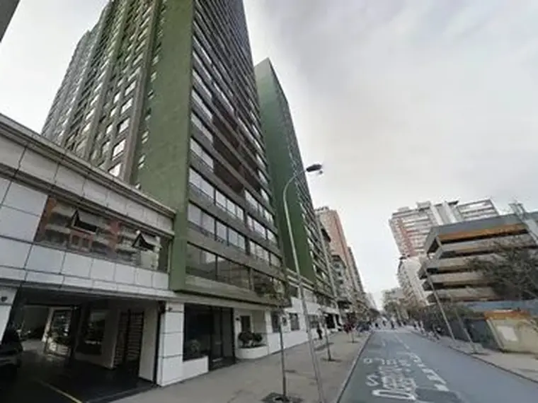 Estacionamiento en arriendo en Santiago Centro — Santo Domingo / Amunategui / Teatinos