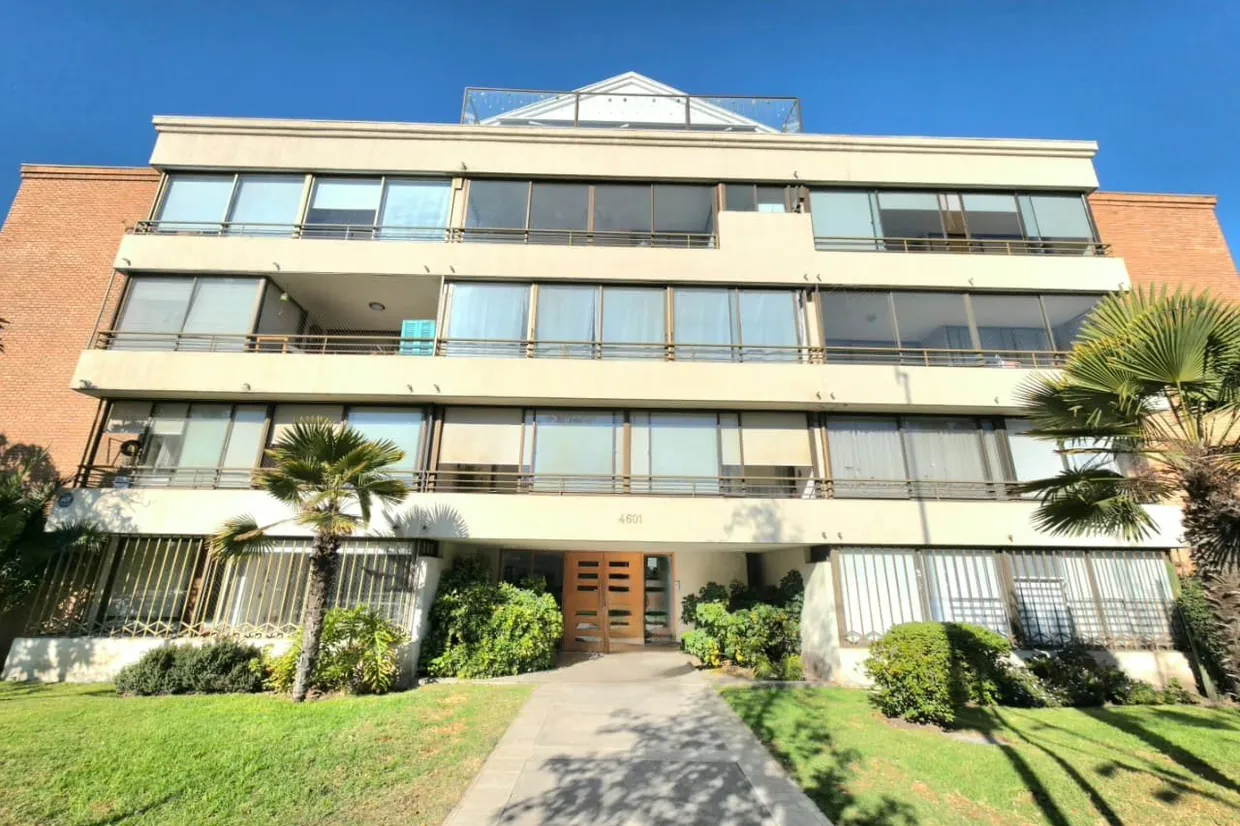 Departamento en venta en Las Condes — Exclusivo Penthouse Dúplex Remodelado / Isabel La Catolica