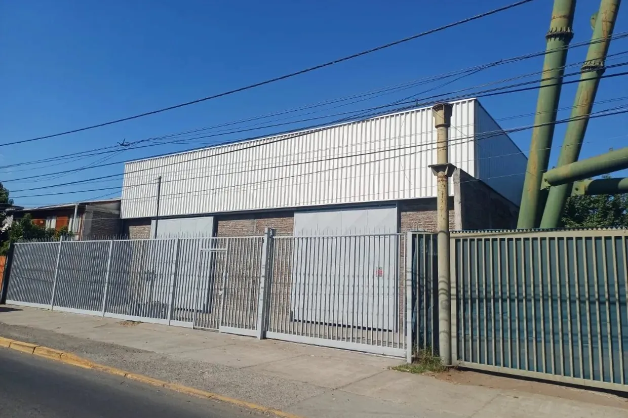Galpón en venta en Recoleta — Galpon En Venta – Av Vespucio / Alfredo Rosende
