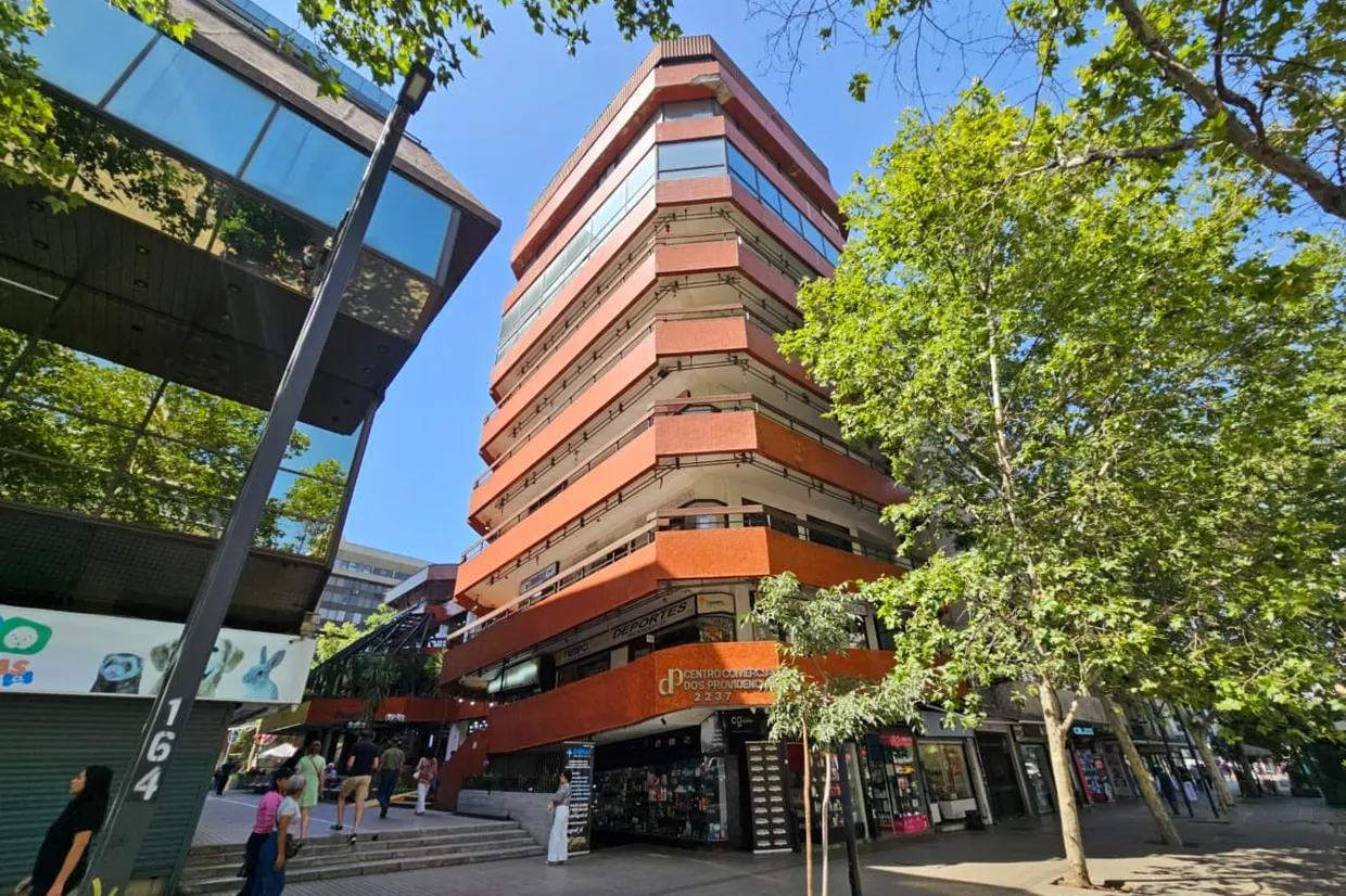 Local Comercial en venta en Providencia — Local Comercial En Centro Comercial Dos Providencias