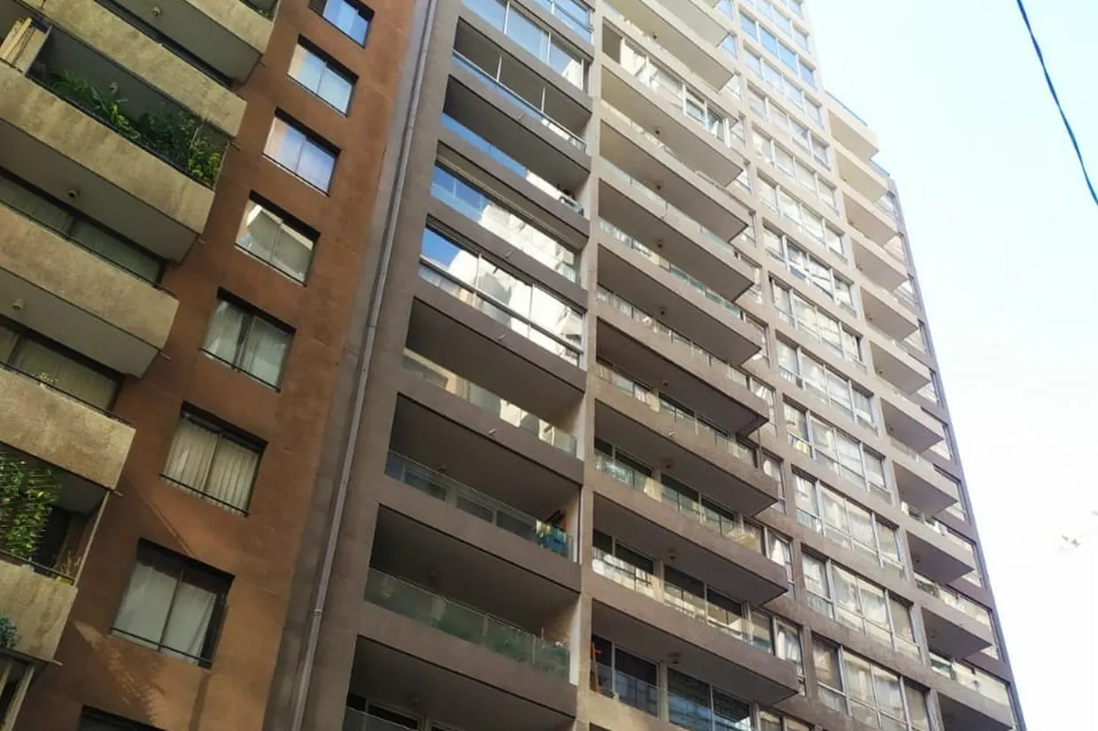 Departamento en venta en Santiago Centro — San Martin – Metro Santa Ana / 2 Dorm + 2 Baños + 1 Est + 1 Bod